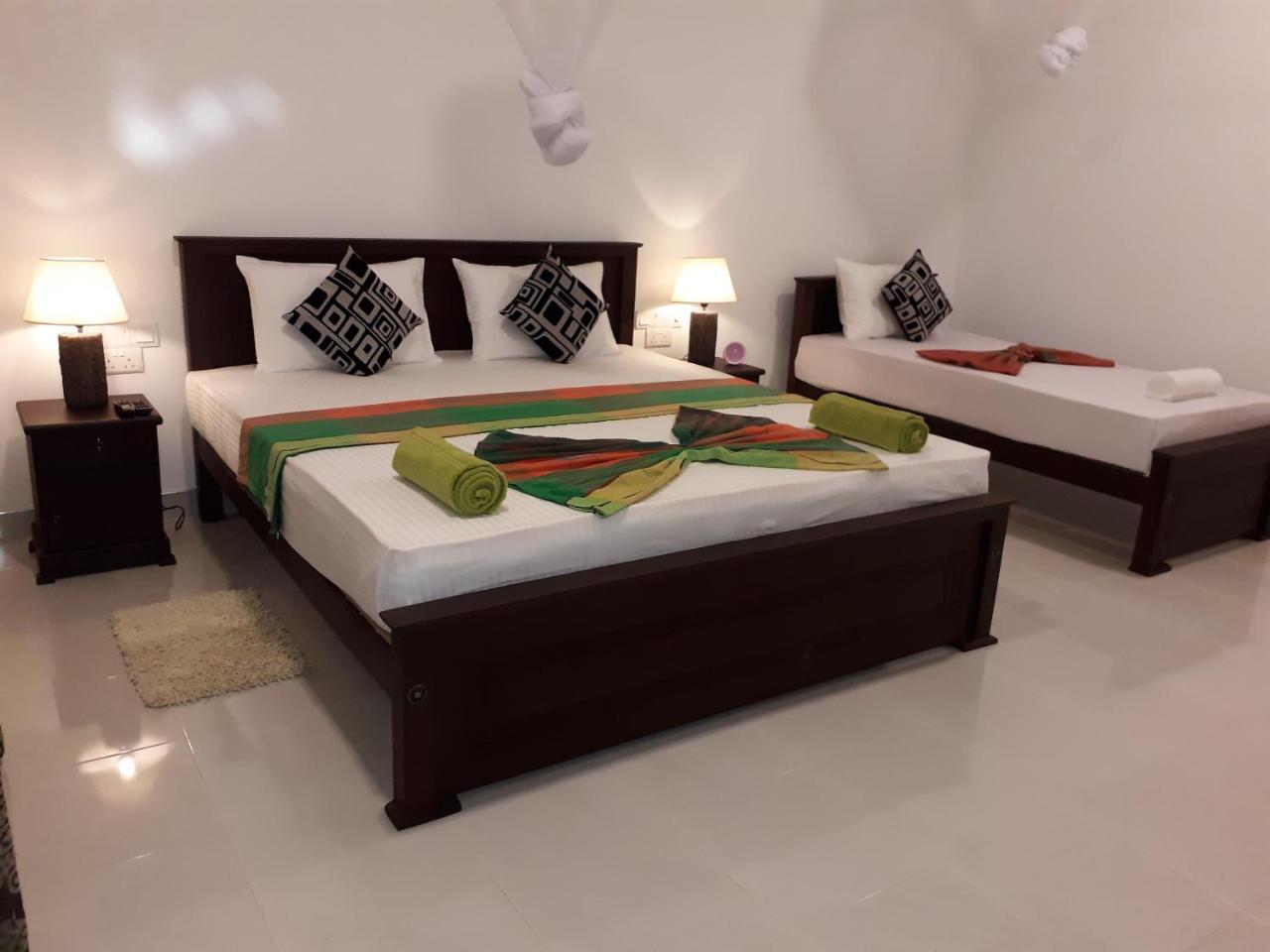 Sigiri Hibiscus Villa Sigiriya Esterno foto