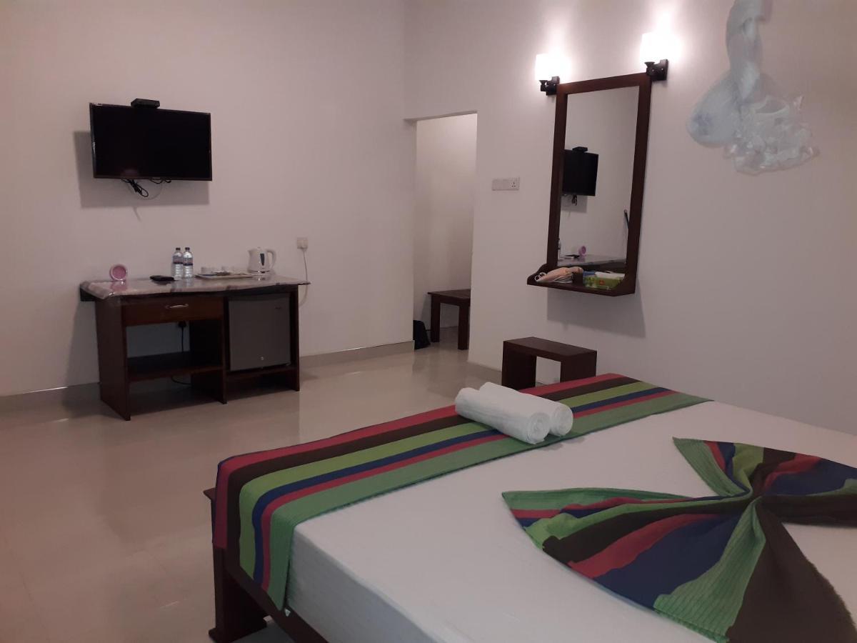 Sigiri Hibiscus Villa Sigiriya Esterno foto
